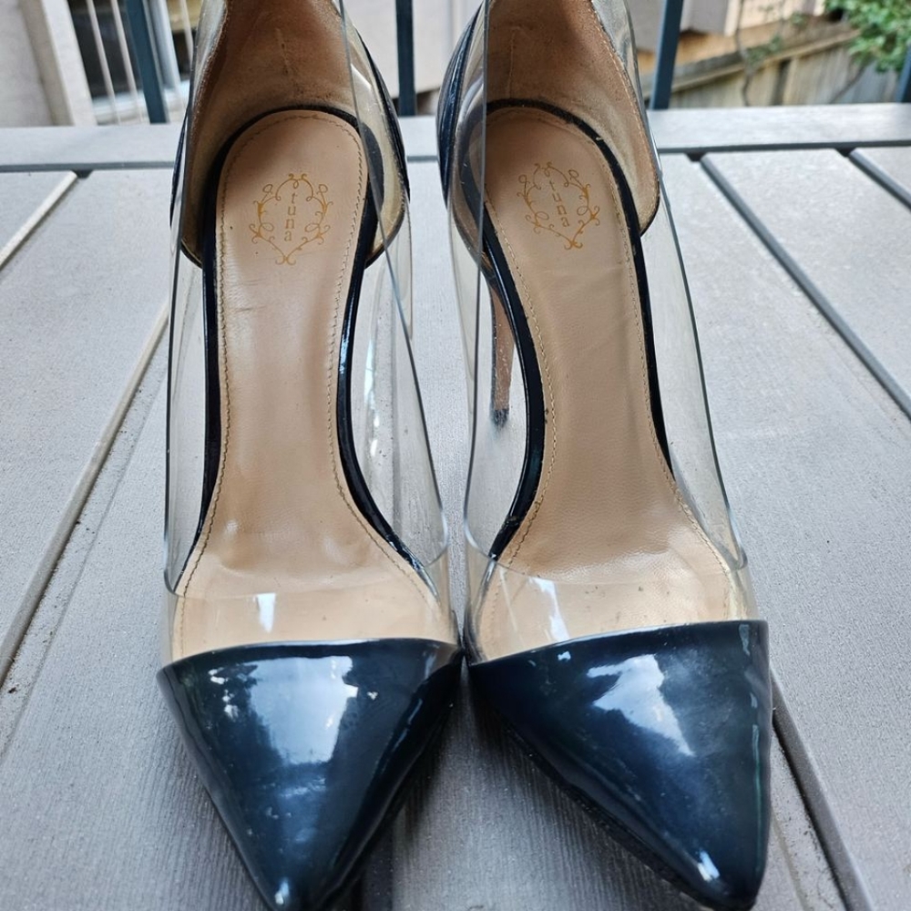 Genuine leather pumps